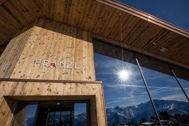 Ski hut and mountain restaurant in the skiing area of Zell am See-Kaprun | © Schmittenhöhe