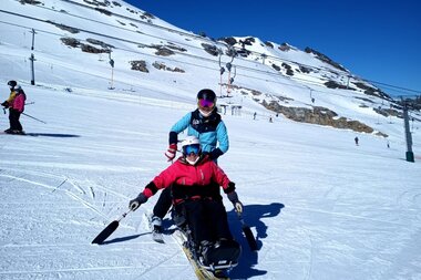  Skiing for people with disabilities | © Up adaptive sports 