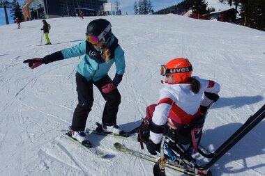 Skifahren für Menschen mit Behinderung  | © Up adaptive sports 