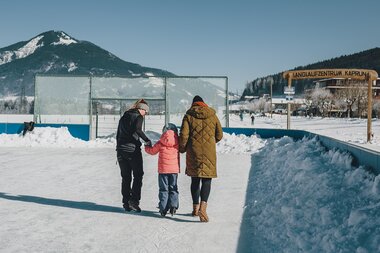 Eislaufplatz im Zentrum  | © Stefanie Oberhauser, EXPA Pictures