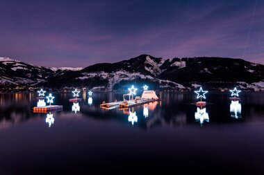 Christmas decorations in Zell am See | © Christian Mairitsch