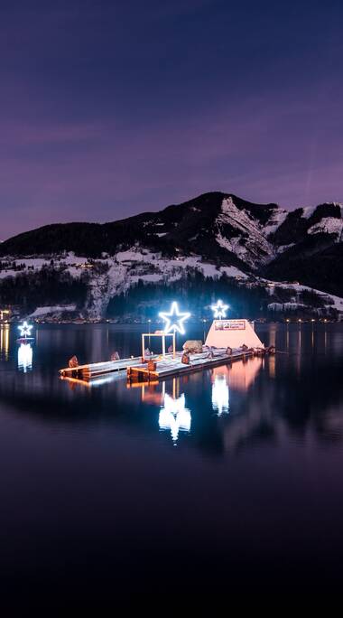 Christmas decorations in Zell am See | © Christian Mairitsch
