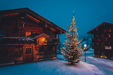Nice atmosphere at the Advent market in Kirchbichl | © Zell am See-Kaprun Tourismus