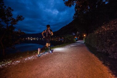 Evening run at Lake Zell | © Harald Wisthaler