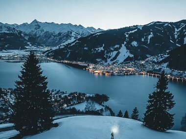 The wintry landscape around Lake Zell | © Zell am See-Kaprun Tourismus