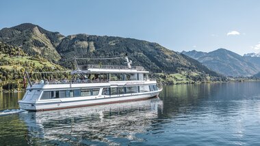  Mountain scenery of the Alps with the MS Schmittenhöhe | © Christian Wöckinger 