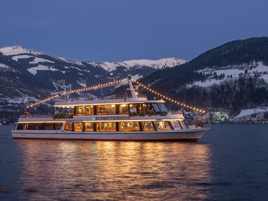 Boat trips in winter on Lake Zell | © Schmittenhöhebahn AG