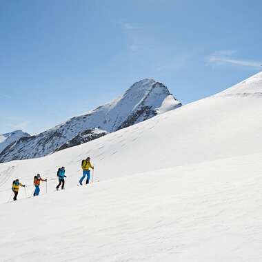 Unbelebte Schneelandschaft auf dem Kitzsteinhorn | © Manuel Ferrigato